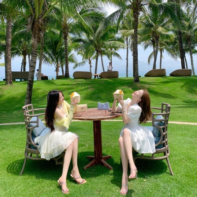 ByYou 夏季白色泡泡袖V领连衣裙女设计感鱼骨收腰显瘦法式公主裙