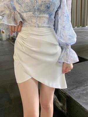 ByYou 春季白色气质高腰缎面半身裙女设计感不规则显瘦A字裙短裙