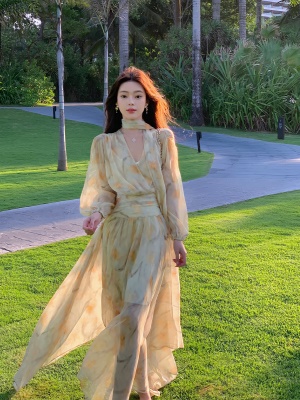 ByYou夏季新款气质v领泡泡袖黄色碎花雪纺连衣裙收腰显瘦仙女长裙