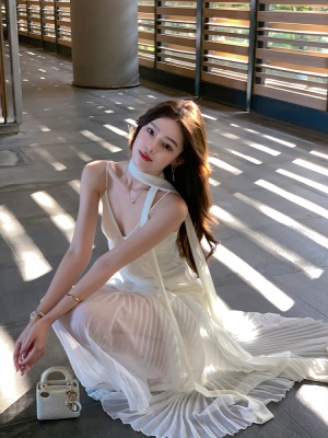 ByYou 夏季新款白色百褶雪纺吊带连衣裙长款气质收腰大裙摆仙女裙