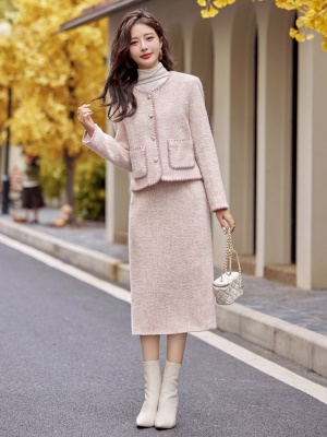 粉色法式小香风套装女2025秋冬新款时尚洋气爆款加厚羊毛呢两件套