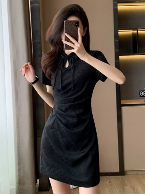 新中式连衣裙子女装夏季国风改良旗袍褶皱显瘦赫本风小黑裙小个子