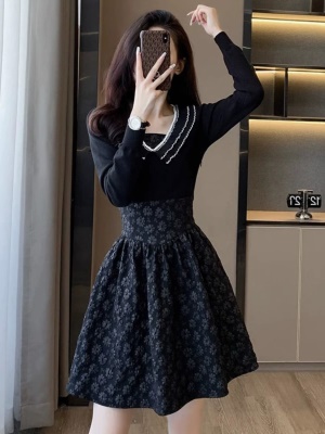 黑色长袖连衣裙女秋季2025新款气质高端修身显瘦赫本小黑裙小个子