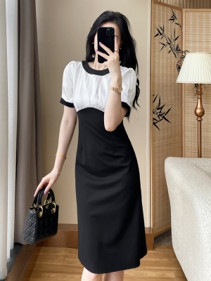 OL职业装修身显瘦连衣裙女神范2025夏季新款名媛气质职场包臀裙子