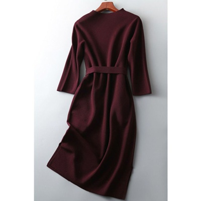 2025年秋冬新款气质御姐轻熟风高级感针织连衣裙收腰显瘦毛衣长裙