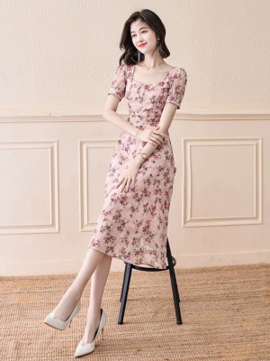 碎花雪纺法式高级感粉色连衣裙女夏2025年夏季新款减龄裙子轻熟风