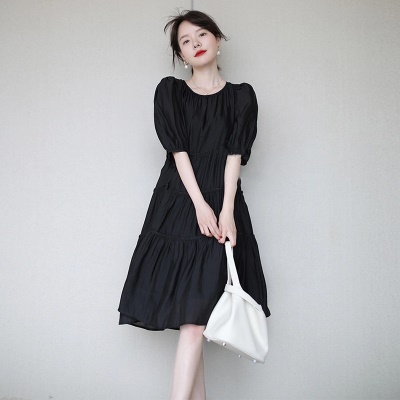 夏季新款高级法式复古连衣裙女设计感小众遮肚显瘦短袖温柔风裙子