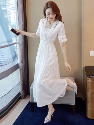 黄色雪纺仙女连衣裙春夏2025新款夏天流行修身显瘦气质茶歇长裙子