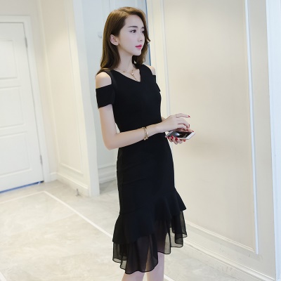 裙子女夏V领短袖鱼尾包臀连衣裙夏法式赫本风气质修身露肩小黑裙