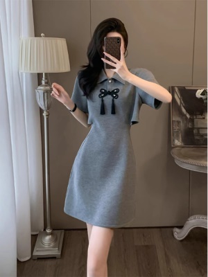 黑色娃娃领连衣裙显瘦气质洋气减龄小黑裙露腰休闲T恤裙子女夏季