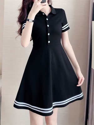 2025春夏新款显瘦A摆POLO领高级黑色气质休闲短袖连衣裙女设计感