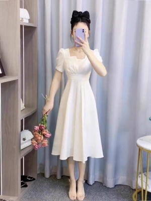 法式赫本风领证小白裙气质初恋方领白色连衣裙女夏季高级感小礼服