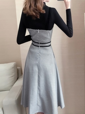 套装裙两件套秋冬新款连衣裙女2025小香风气质成套毛衣搭配背带裙