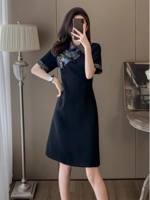 新中式国风黑色改良旗袍连衣裙女夏季高级感气质显瘦小黑裙赫本风