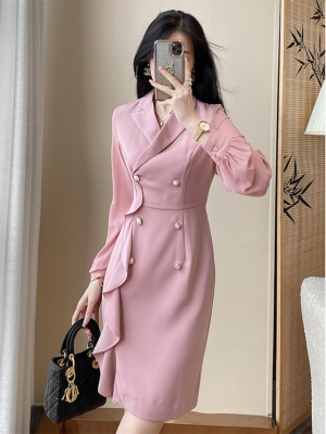 早秋粉色西装连衣裙长款高端轻奢气质礼服通勤女神范职业装长裙子
