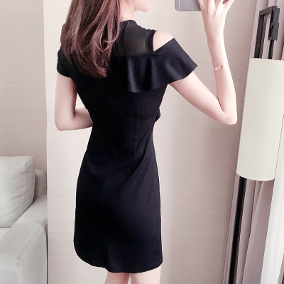 夏季小个子露肩小黑裙显瘦连衣裙赫本风性感气质修身包臀裙子女夏