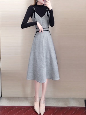 套装裙两件套秋冬新款连衣裙女2025小香风气质成套毛衣搭配背带裙