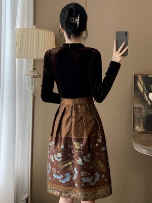 新中式长袖汉服连衣裙秋装新款高级感刺绣提花旗袍改良宴会晚礼服