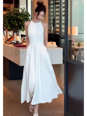 法式高级感白色无袖连衣裙女夏季新款收腰显瘦气质领证礼服长裙子