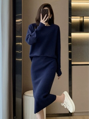 高级感时尚毛衣搭配裙子两件套秋冬季新款气质针织小香风套装裙女