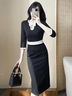 早秋新款正式场合连衣裙女气质时尚包臀裙子主持人上镜职业正装裙