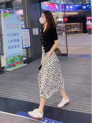 小香风高级感气质半身裙套装两件套小个子赫本风连衣裙子女夏2025