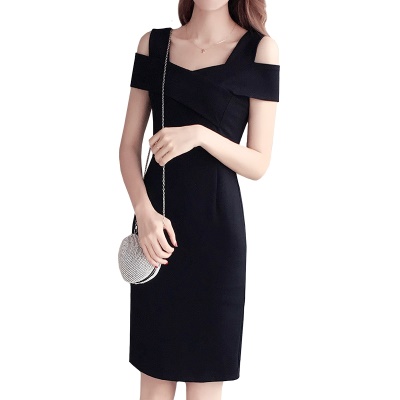 2025流行夏新款有气质的红色一字肩连衣裙修身显瘦露肩吊带包臀裙