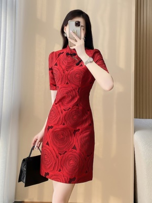 新中式国风气质红色送考旗袍订婚礼服连衣裙子春秋2025新款高级感