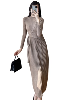 秋冬季新款配大衣内搭针织连衣裙收腰显瘦中长款冬天打底毛衣裙女