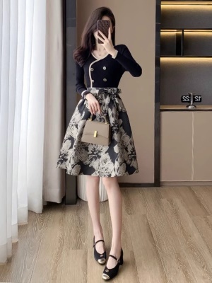 赫本风小黑裙连衣裙秋天冬季新款修身显瘦小礼服高定气质法式长裙