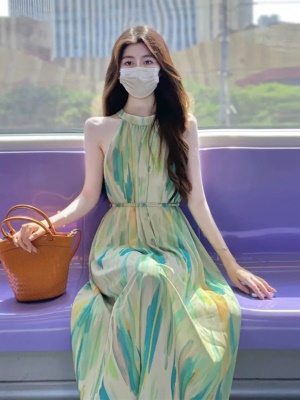 波西米亚雪纺连衣裙女夏2025夏季新款海边度假沙滩高端吊带长裙子