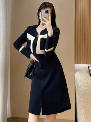 秋季穿搭配一整套2025新款小香风外套时尚套装裙高级感洋气两件套