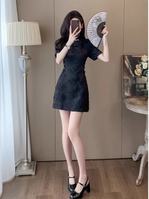 新中式黑色旗袍连衣裙子女夏季高级感气质显瘦小个子赫本风小黑裙