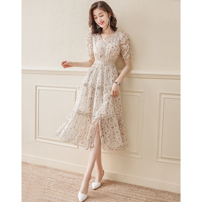 碎花雪纺连衣裙女2025年夏季新款长裙气质名媛法式显瘦收腰长裙子