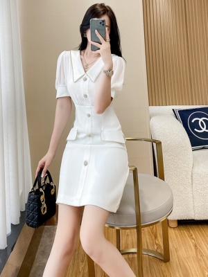 气质白色小香风短袖连衣裙2025年新款夏季法式小个子修身显瘦裙子