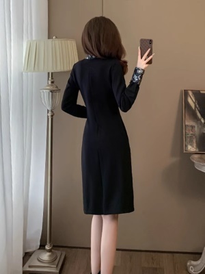 新中式国风旗袍连衣裙女秋冬新款显瘦气质内搭打底加绒赫本小黑裙