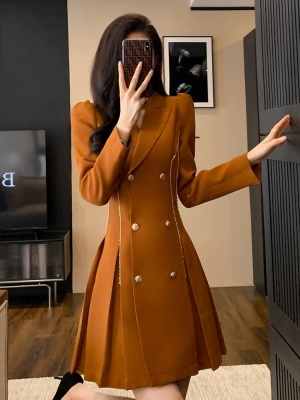 设计感职业西服裙女2025新款秋季中长款修身气质高端西装领连衣裙