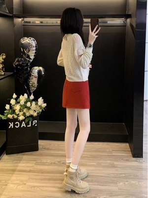 一整套早秋穿搭女装新款盐系洋气减龄气质针织V领上衣短裙两件套