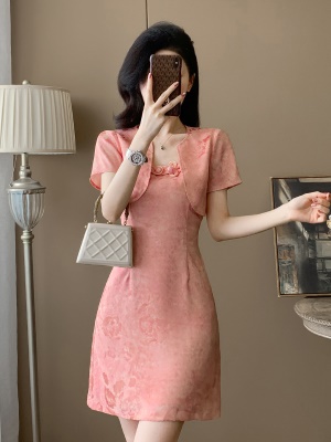 小香风粉色吊带连衣裙女夏季新款高级感气质显瘦马甲裙套装两件套