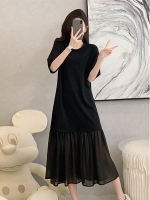 法式赫本风高级感气质连衣裙女夏季黑色网纱拼接遮肉收腰显瘦长裙