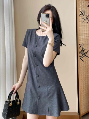 小香风灰色西装连衣裙女夏季2025新款高级感气质显瘦通勤职业裙子