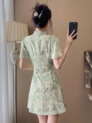 夏季新款显高显瘦优雅气质连衣裙