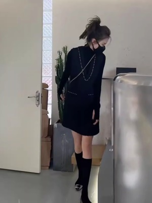 小香风气质显瘦黑色背心连衣裙女秋冬小个子穿搭一整套高级感套装
