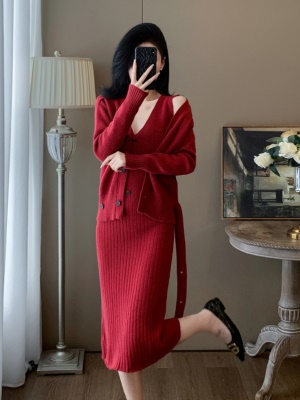 小香风红色针织套装女秋季2025新款时尚气质高级感毛衣裙子两件套