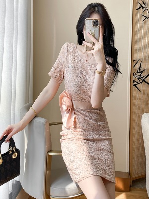 2025夏季新款时尚名媛气质粉色连衣裙收腰显瘦高级设计感包臀裙子