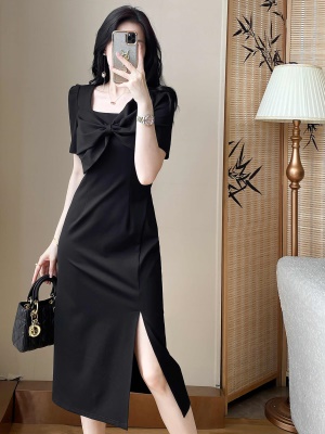 法式茶歇高级感显瘦气质连衣裙子夏女新款赫本小黑裙蝴蝶结晚礼服