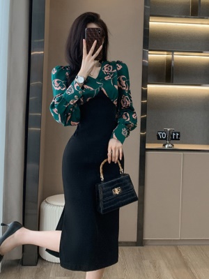 小香风长袖连衣裙女秋季新款收腰显瘦高级感气质v领包臀中长裙子