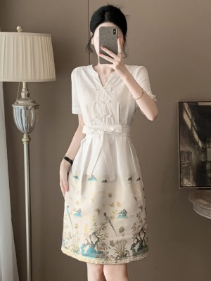 新中式国风白色V领连衣裙夏季新款女装高级感气质汉服旗袍马面裙