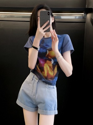 多巴胺时尚套装女夏季洋气显瘦印花T恤高腰牛仔短裤两件套小个子