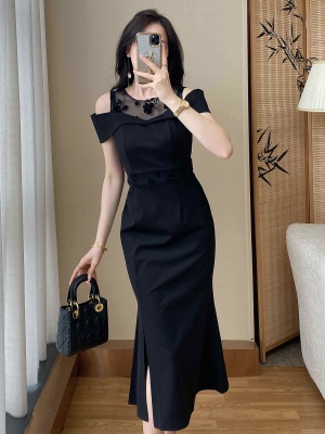 2025夏季新款时尚气质露肩红色连衣裙女高级感包臀鱼尾宴会礼服裙